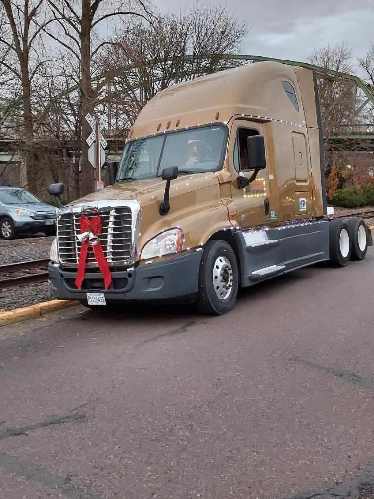 ​160 Driving Academy's Albany branch location participates in a Holiday Parade!